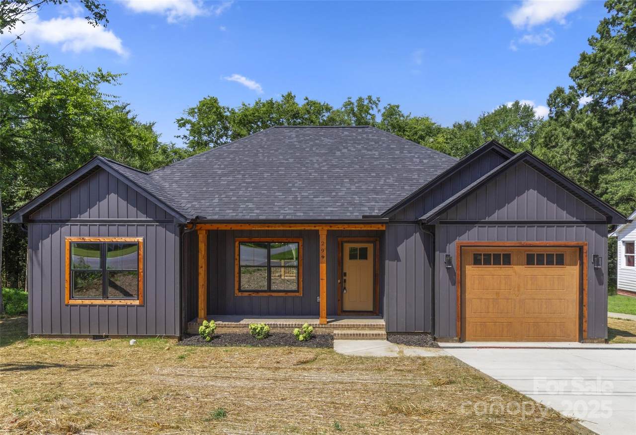 299 Collingswood Drive - Photo 1