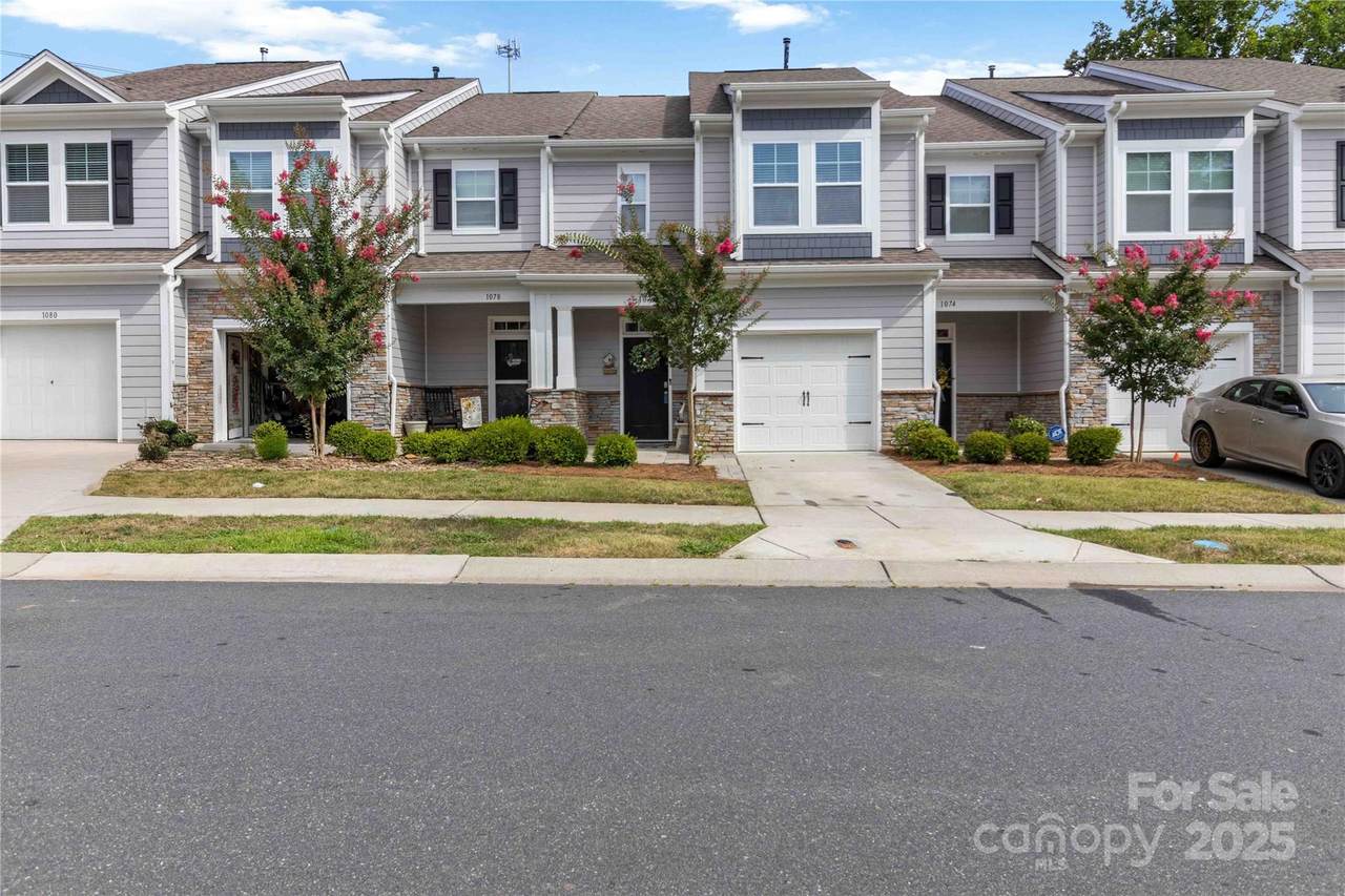 1076 Chicory Trace - Photo 1