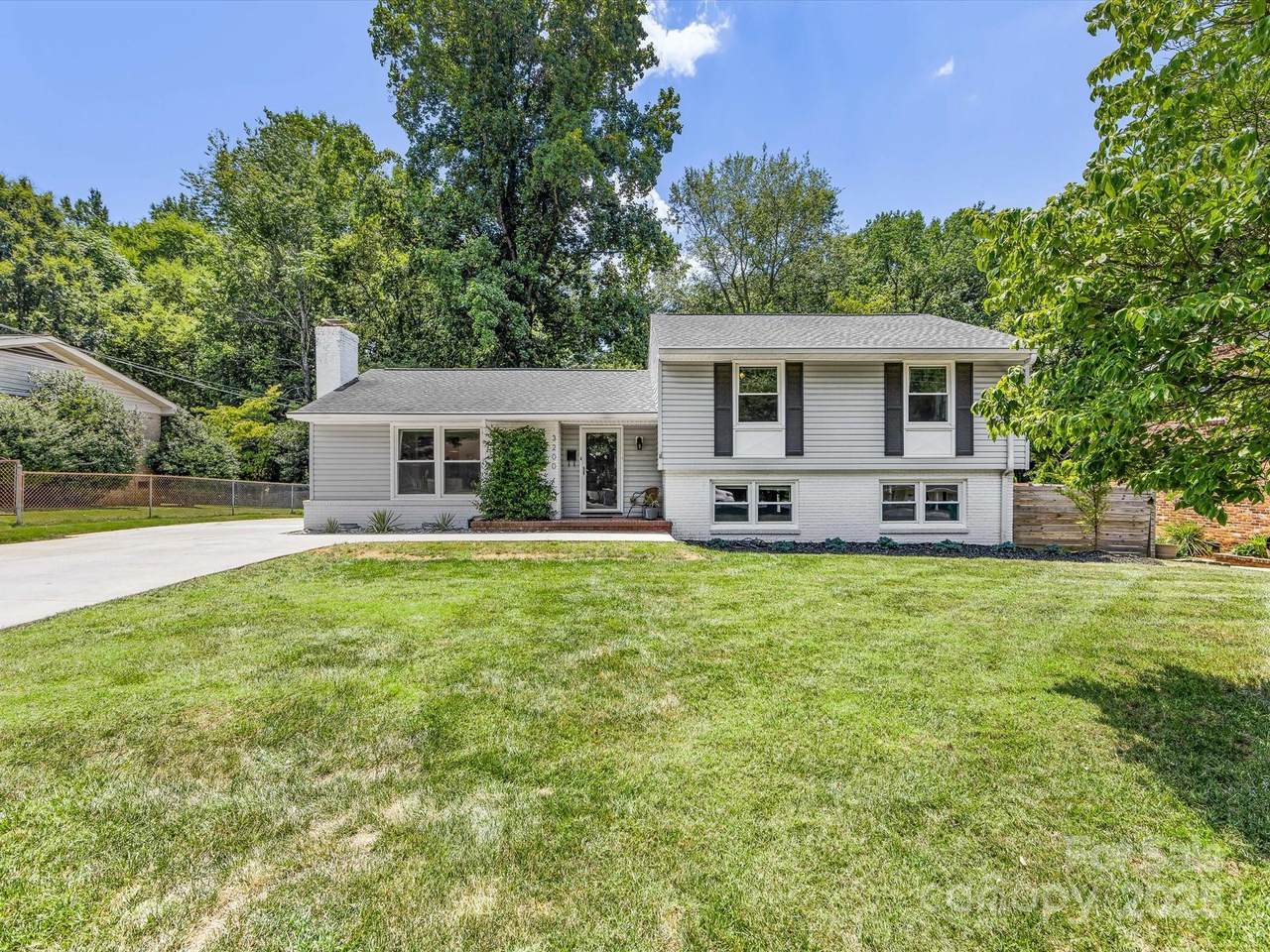 3200 Spring Valley Road - Photo 1