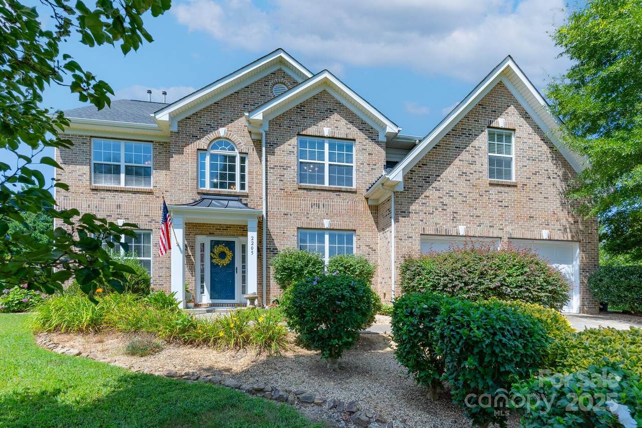 2205 Harding Place - Photo 1