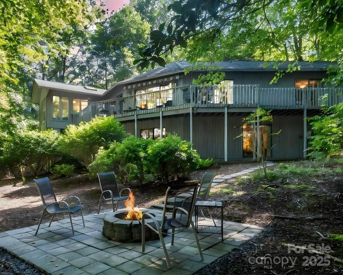 193 Downing Place - Photo 1