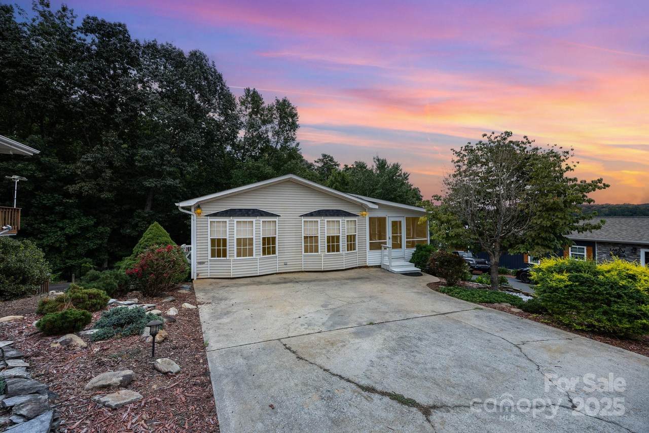 115 Trails End Lane - Photo 1