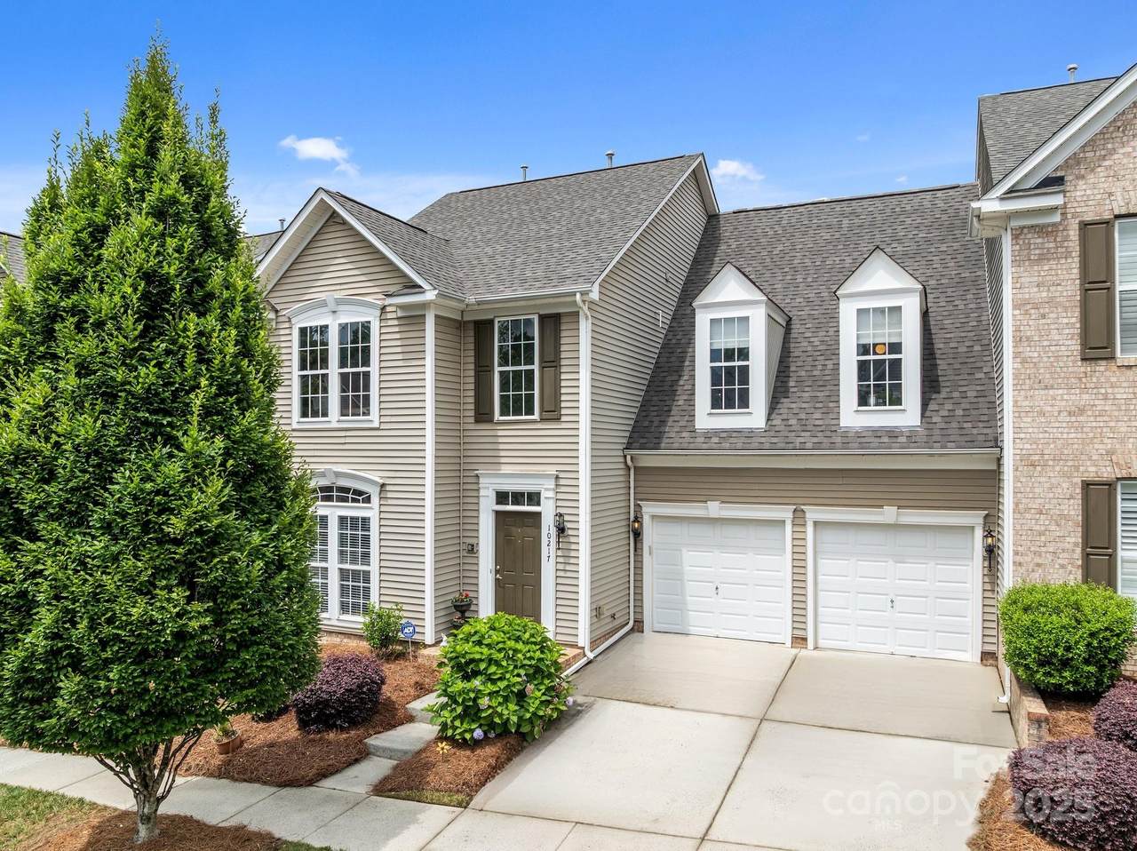 10217 Linksland Drive - Photo 1