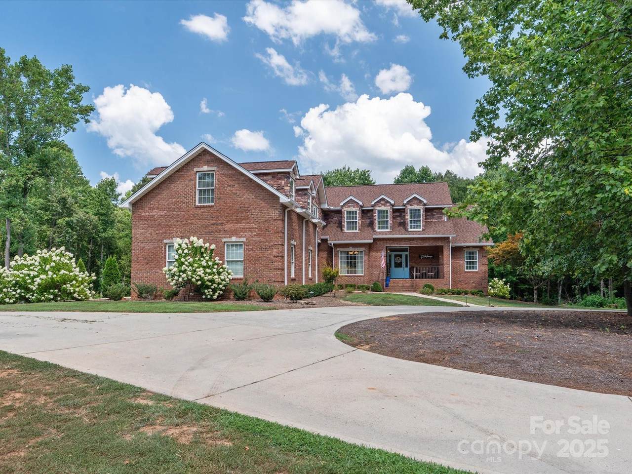 4050 Muirfield Drive - Photo 1