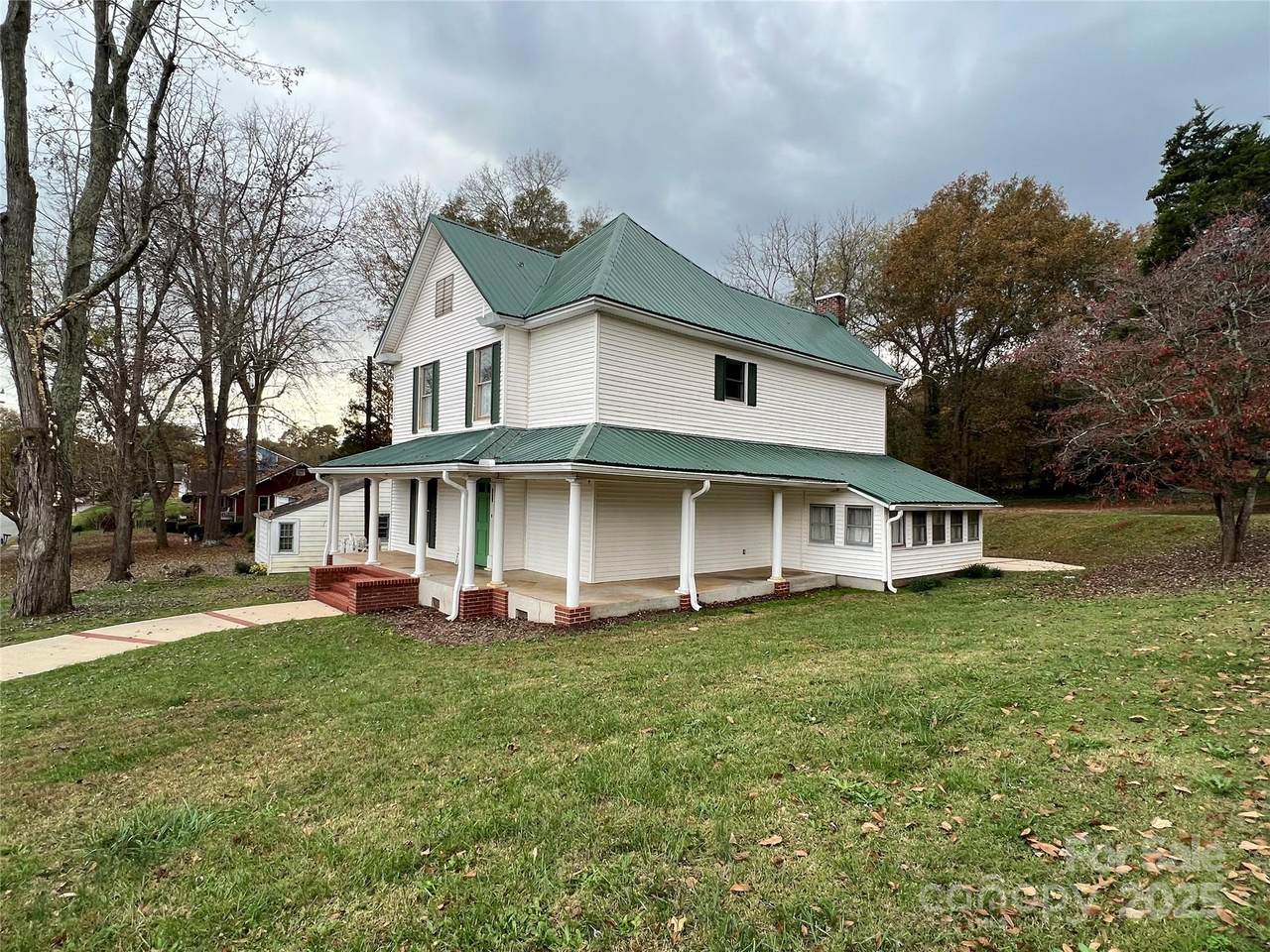 171 Mitchell Street - Photo 1