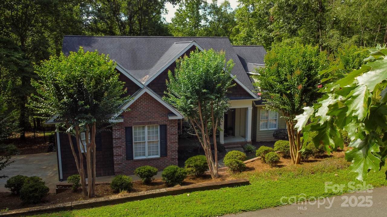 150 William Gilbert Loop - Photo 1