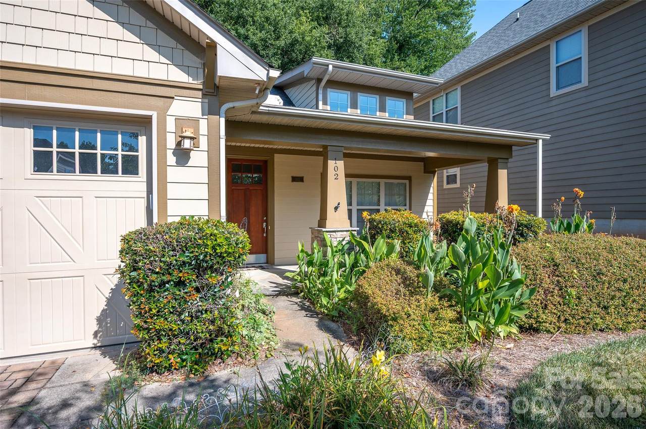102 Coral Lane - Photo 1