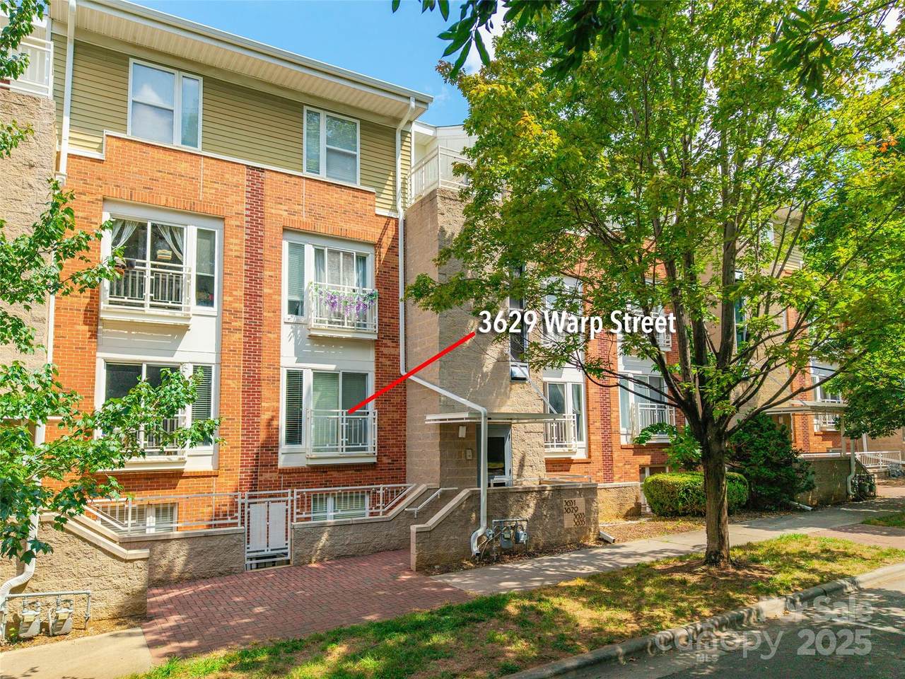 3629 Warp Street - Photo 1