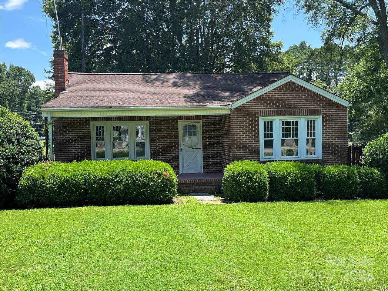 207 Leach Street - Photo 1