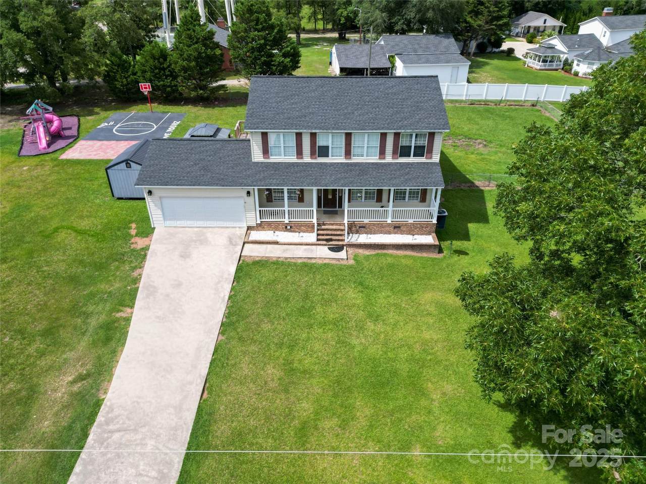 204 Rowland Avenue - Photo 1