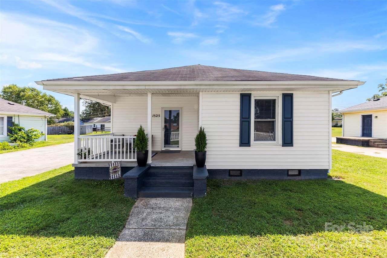 1525 Perfection Avenue - Photo 1