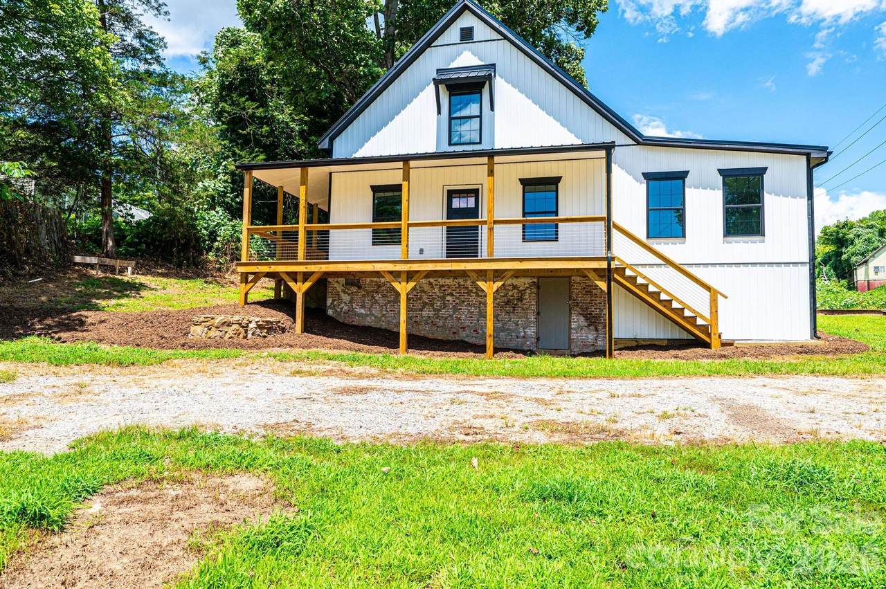 204 Hickory Street - Photo 1