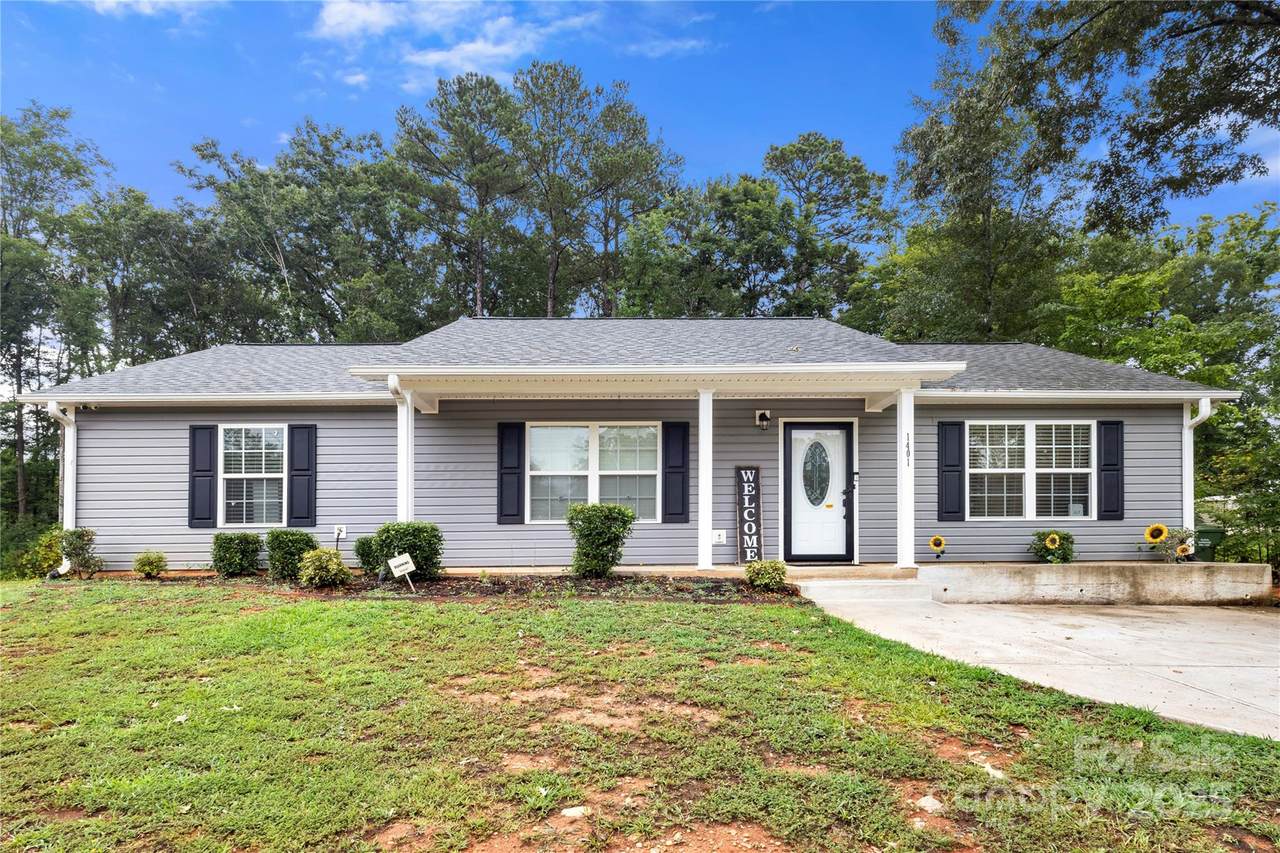 1401 Carmel Road - Photo 1