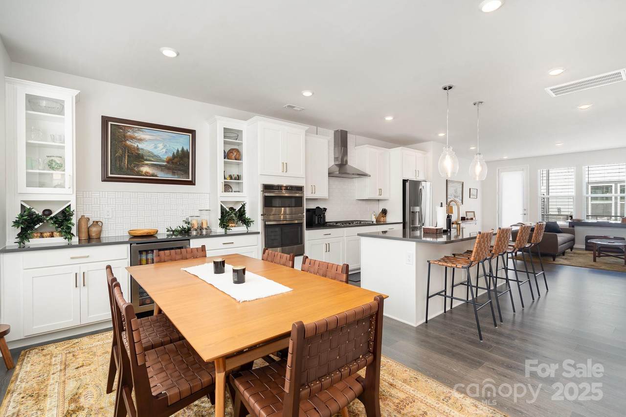 408 Catawba Avenue - Photo 1