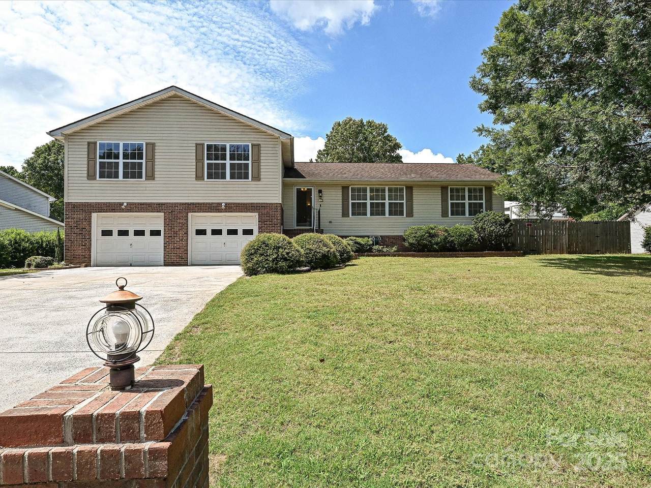 323 Swamp Fox Drive - Photo 1