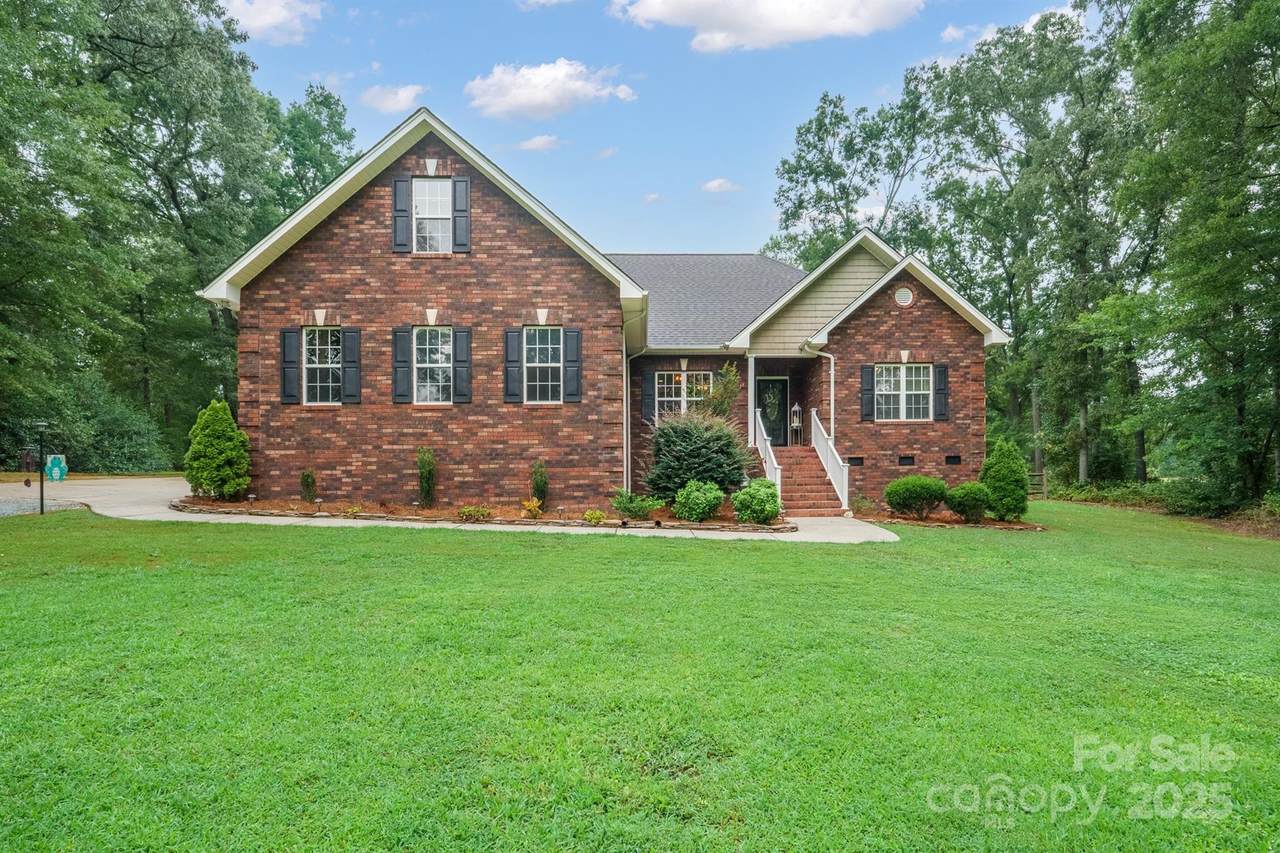 524 Lawyers Road - Photo 1