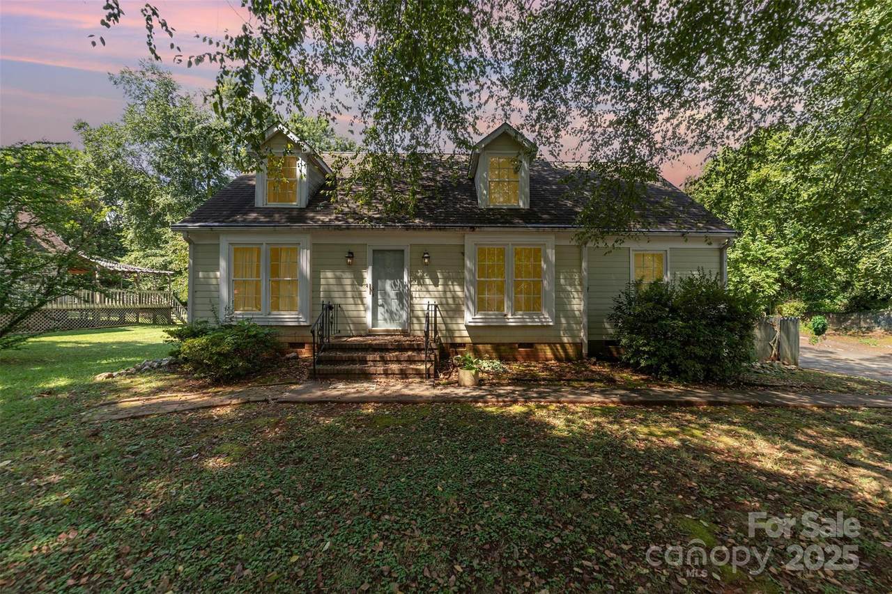 8009 Jefferson Colony Road - Photo 1