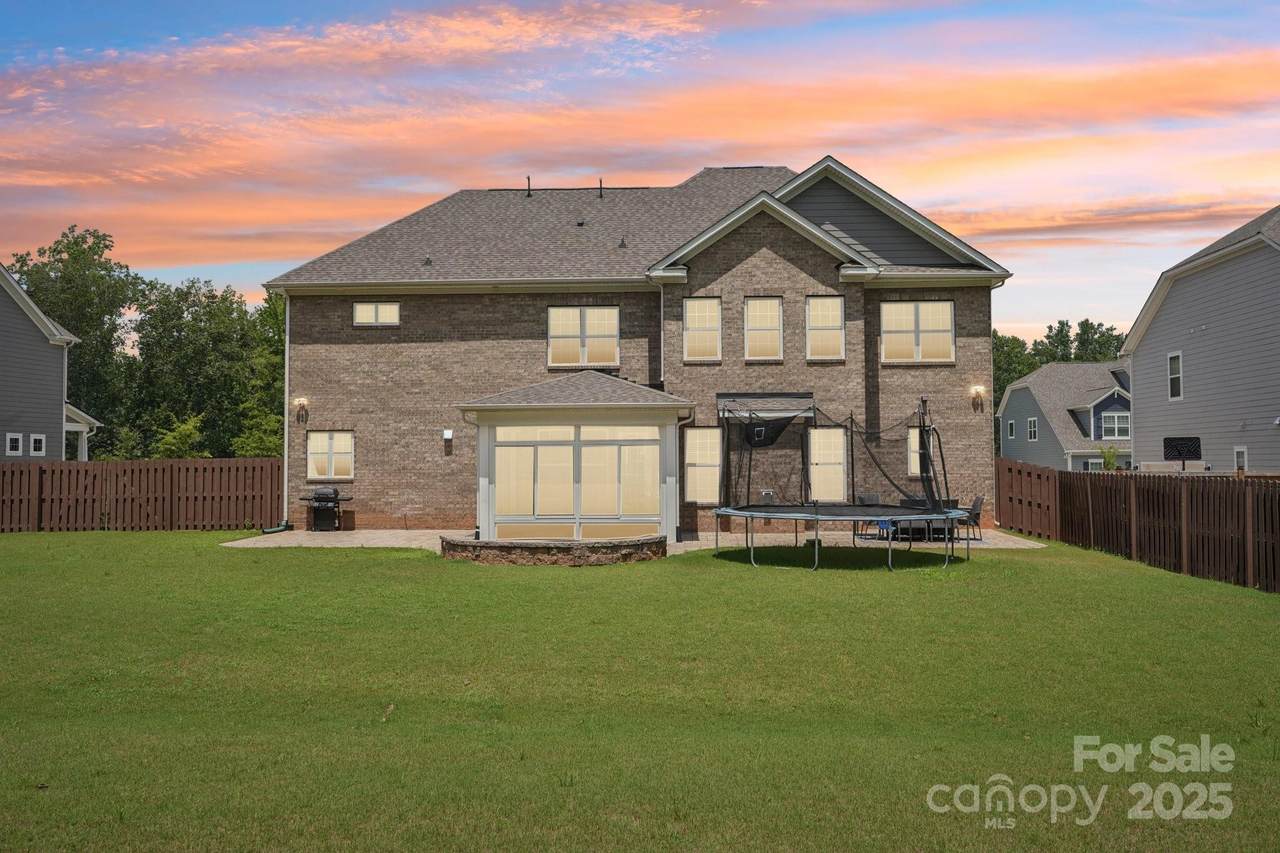 809 Brown Creek Drive - Photo 1