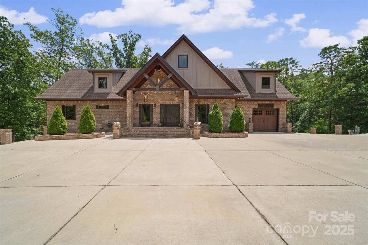 6153 Barclay Lane - Photo 1