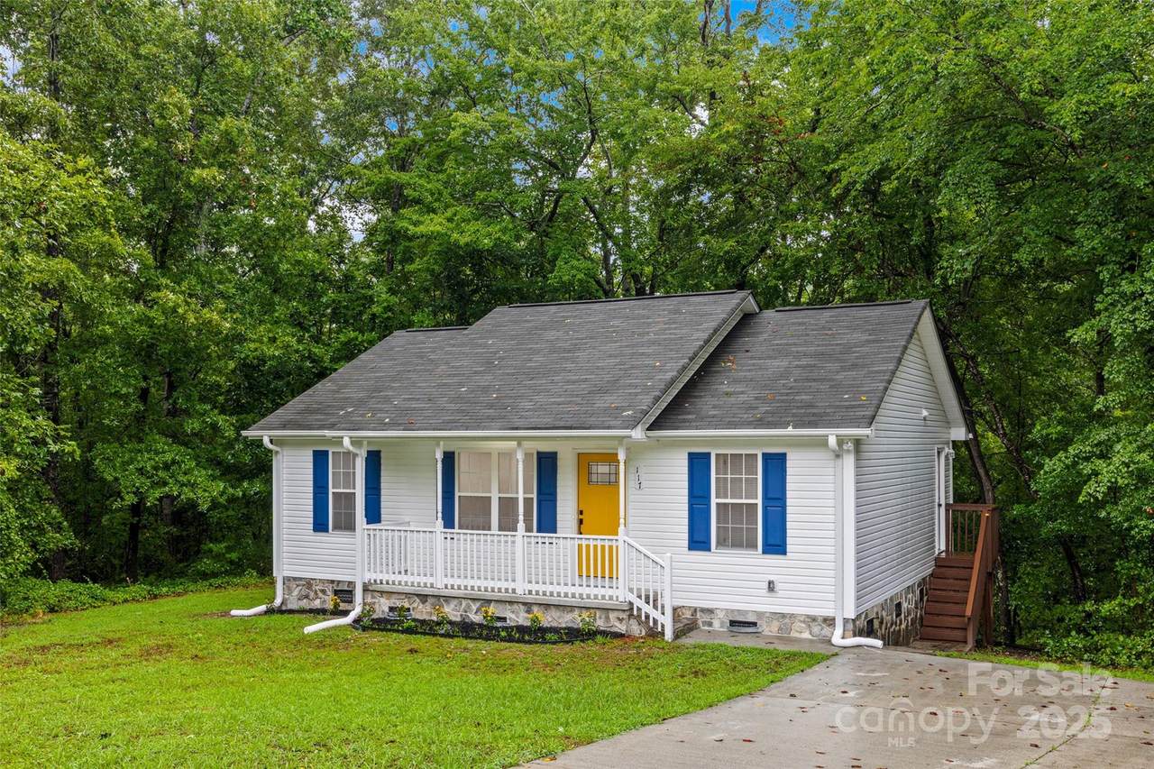 117 Sir Lancelot Lane - Photo 1