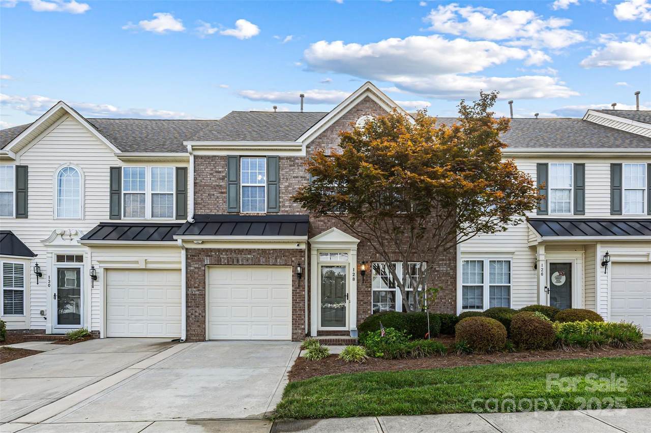 128 Autumn Falls Drive - Photo 1