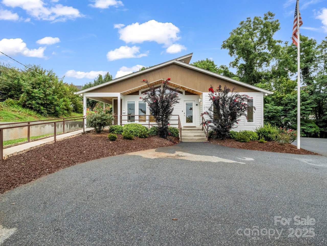 147 Court Street - Photo 1