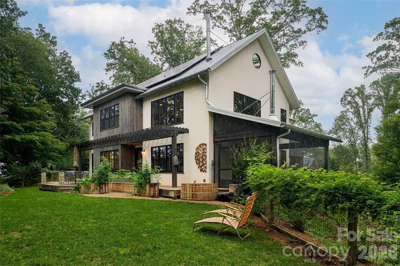 7 Bee Balm Way - Photo 1