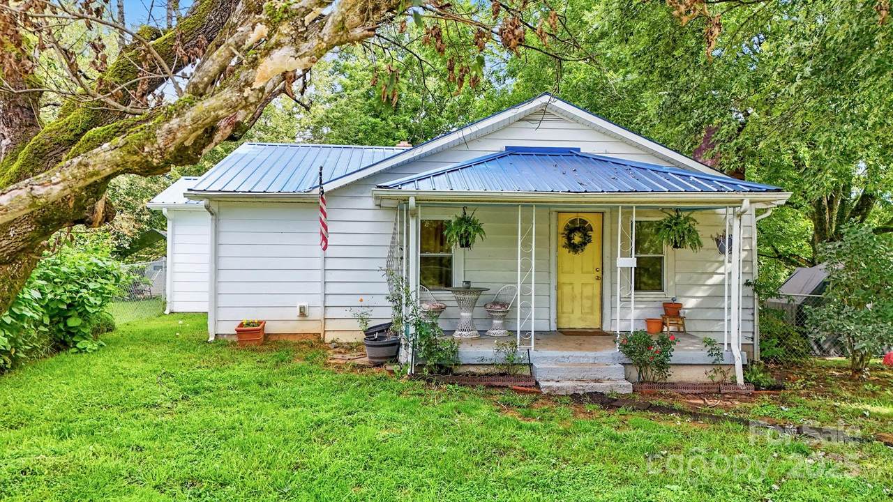 3570 Hollywood Ridge Road - Photo 1