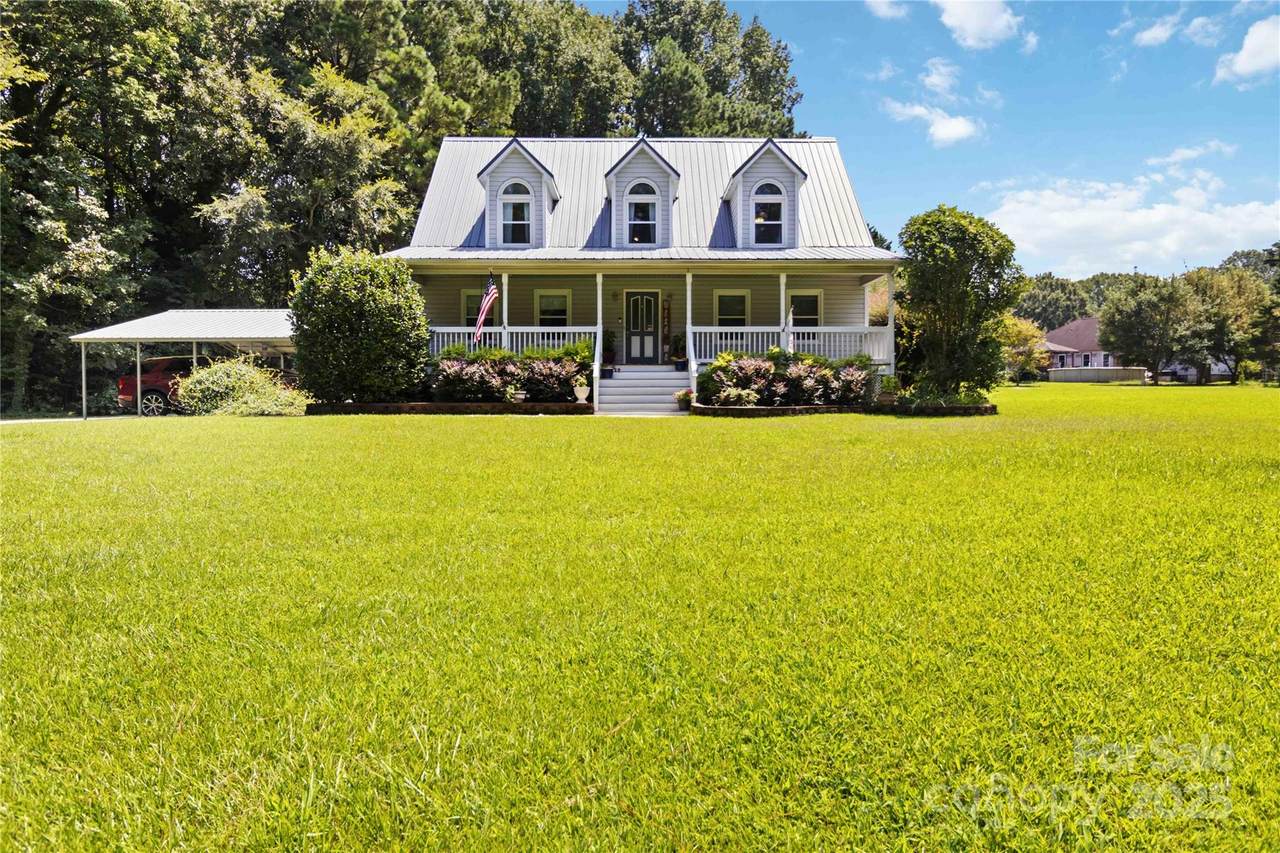 1230 Bowater Road - Photo 1