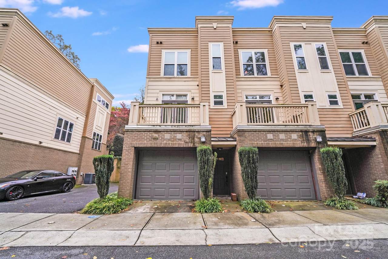 245 Dotger Avenue - Photo 1