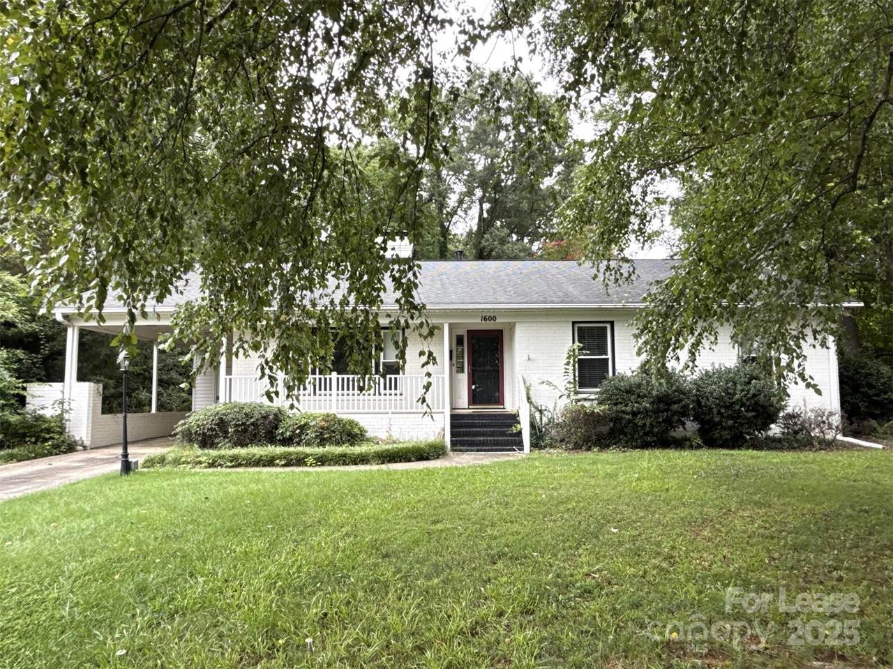 1600 Paddock Circle - Photo 1