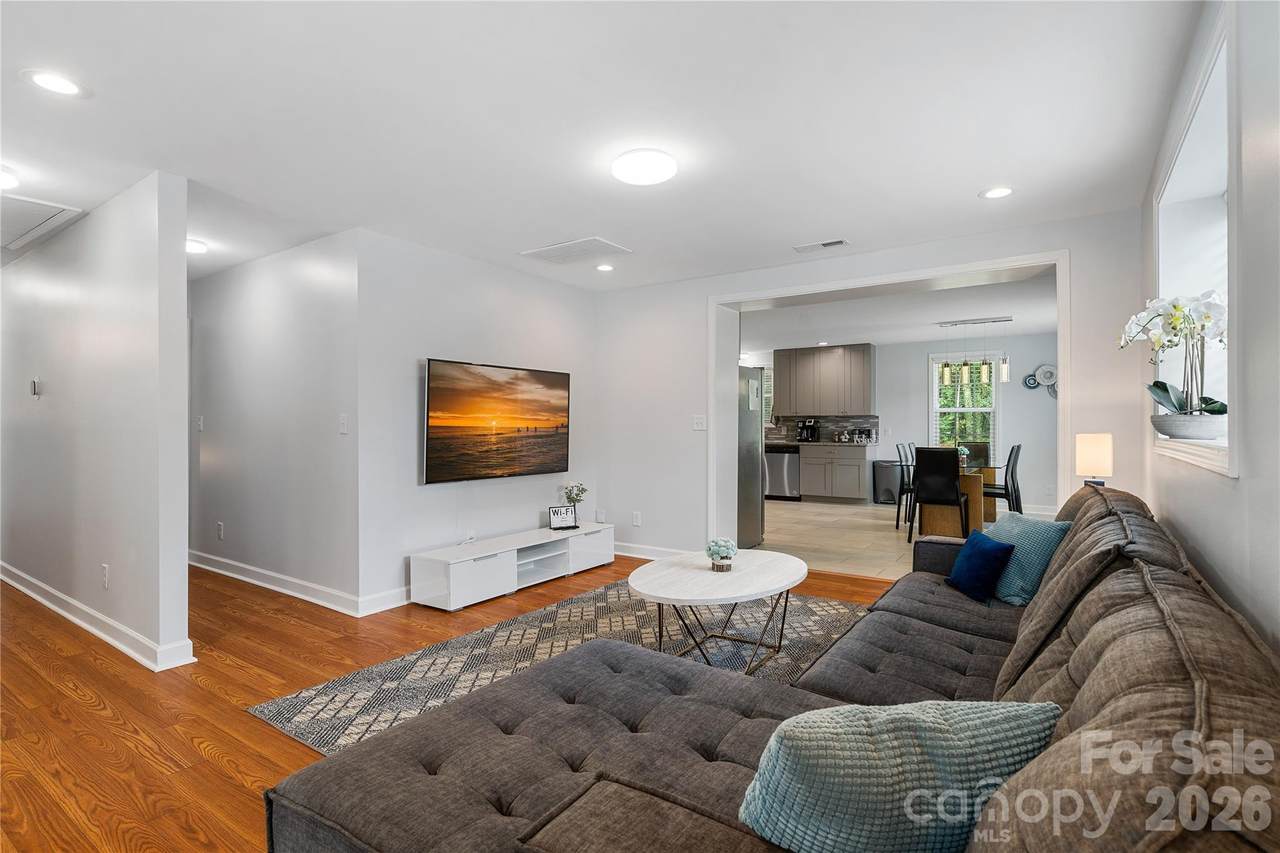 2510 Sherrill Street - Photo 1