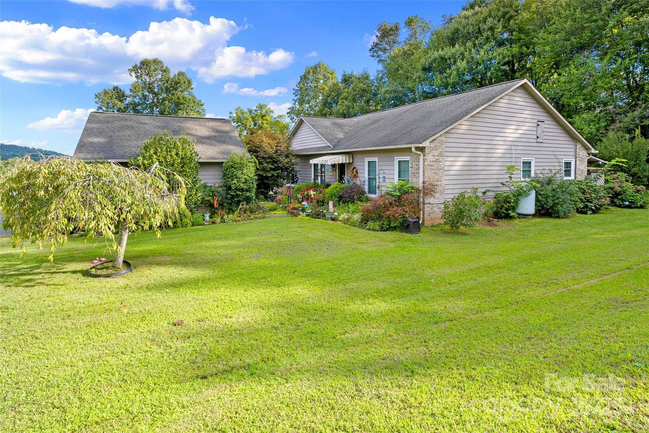 88 Whispering Pines Drive - Photo 1