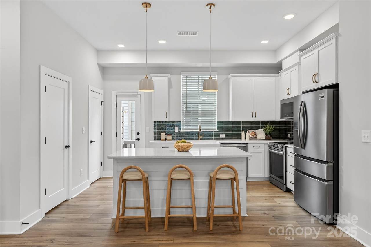 2025 Summey Avenue - Photo 1