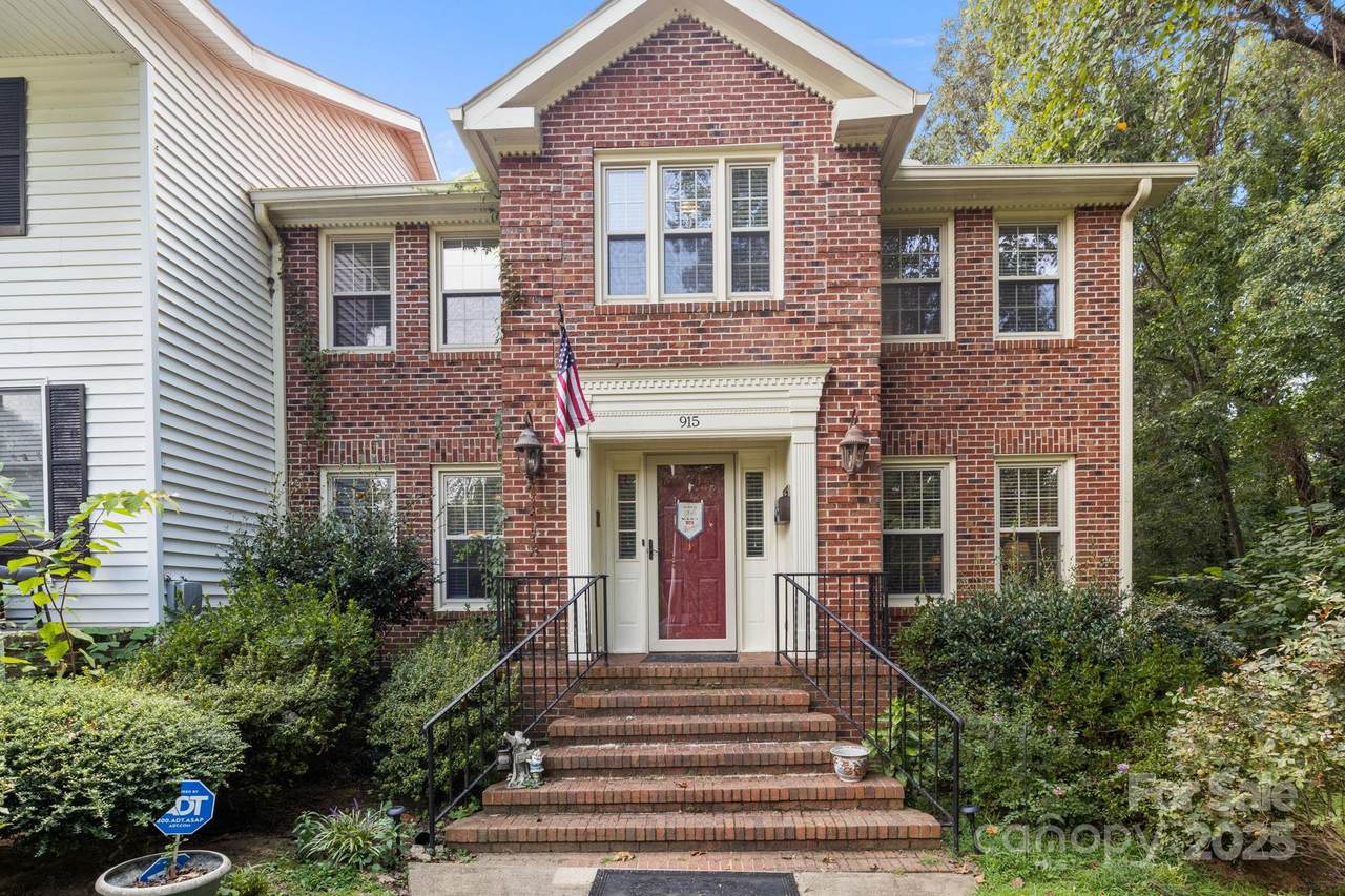 915 Sprucewood Street - Photo 1