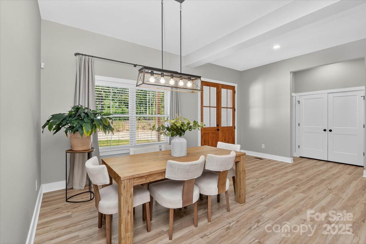 997 Skyland Drive - Photo 1