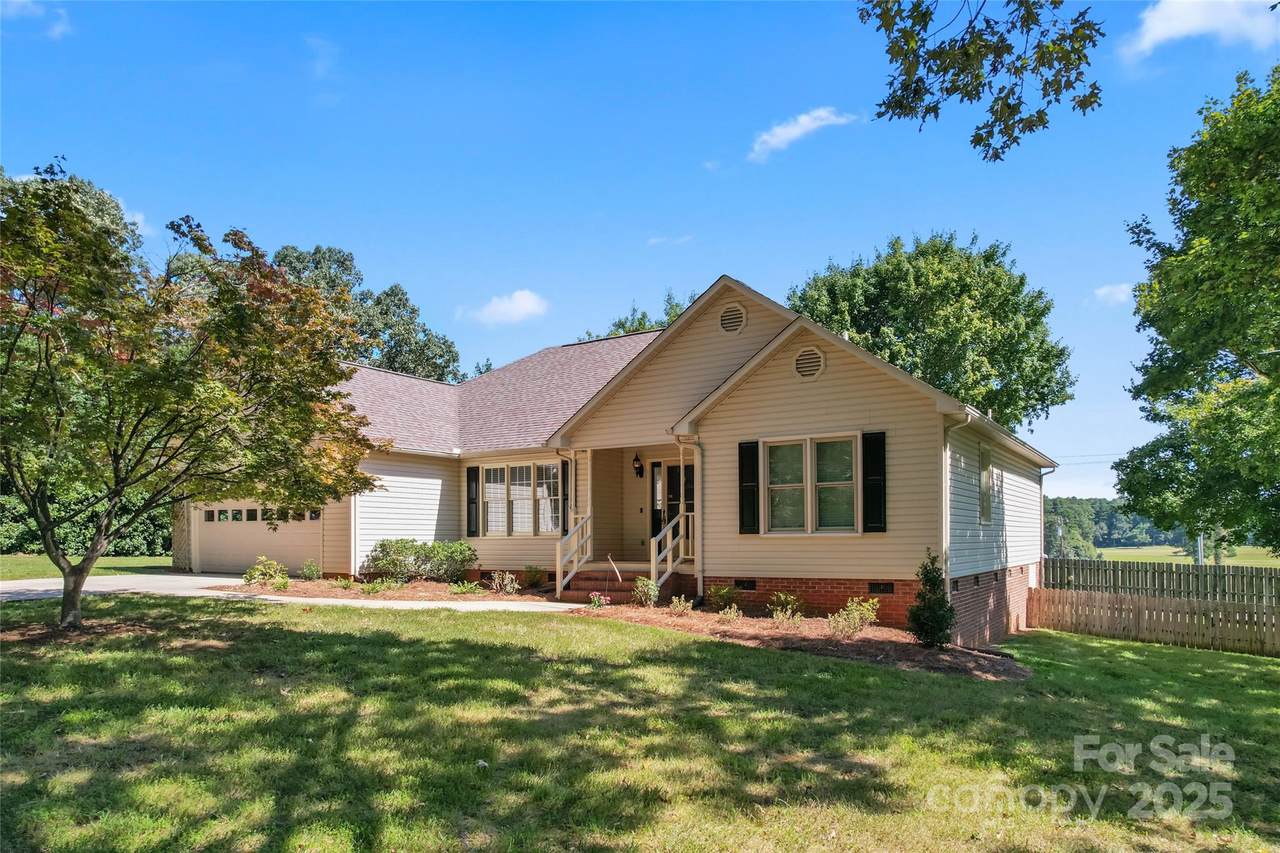 1706 Whitney Lane - Photo 1