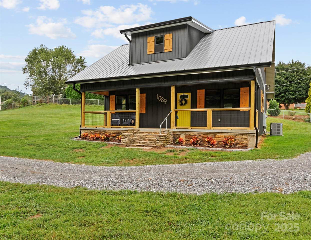 1089 Ratcliff Cove Road - Photo 1