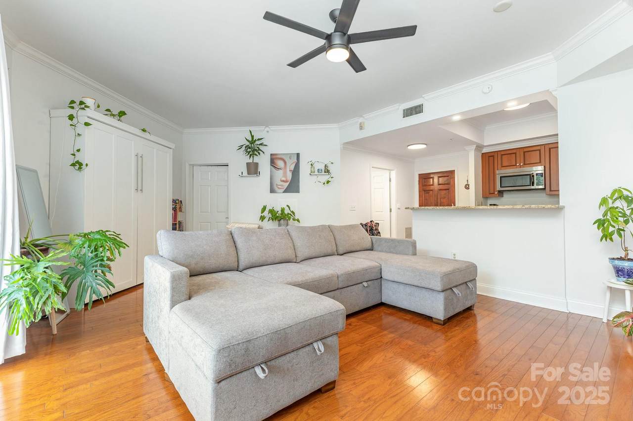 300 5th Street - Photo 1