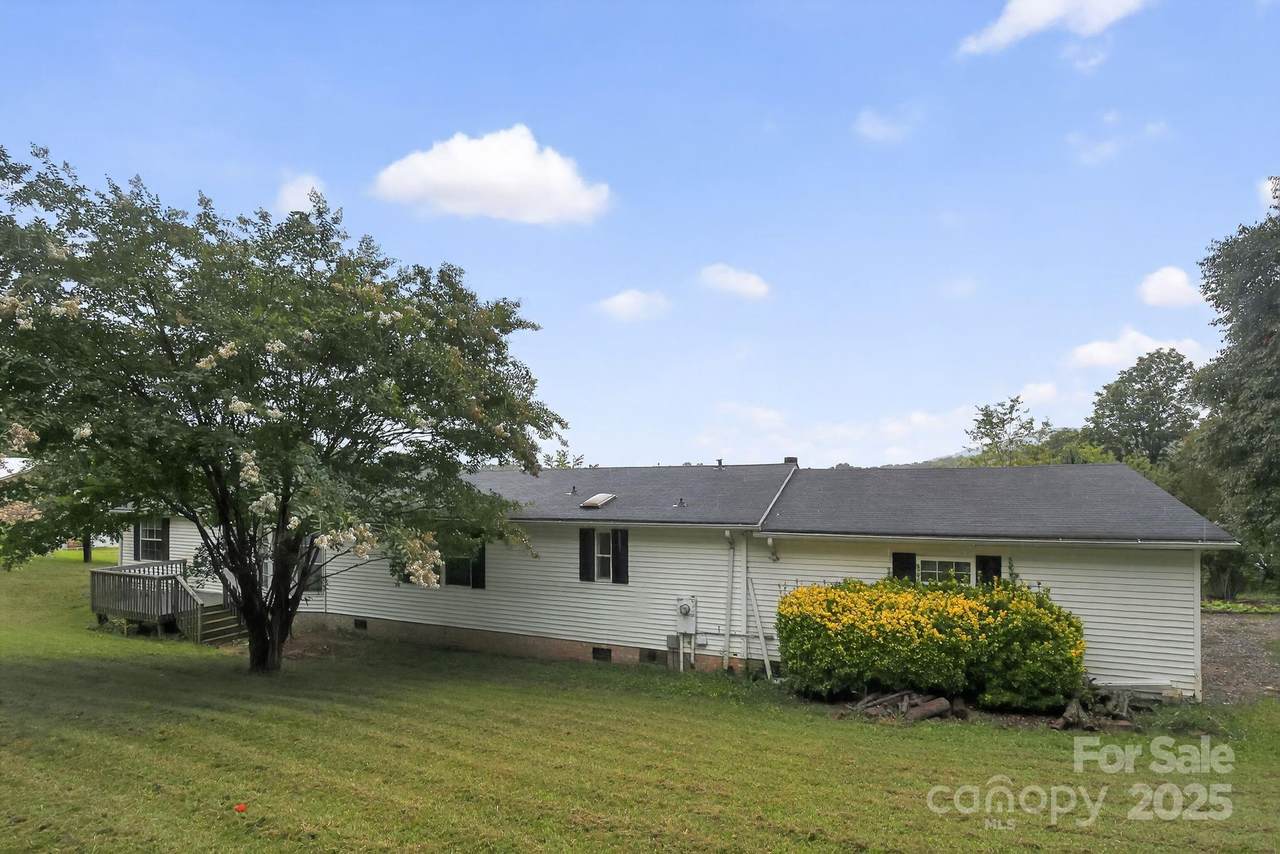 2 Yellow Roses Lane - Photo 1