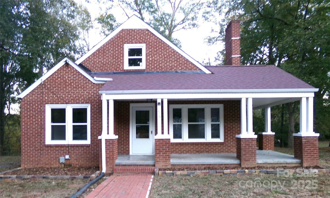 1410 Long Street - Photo 1