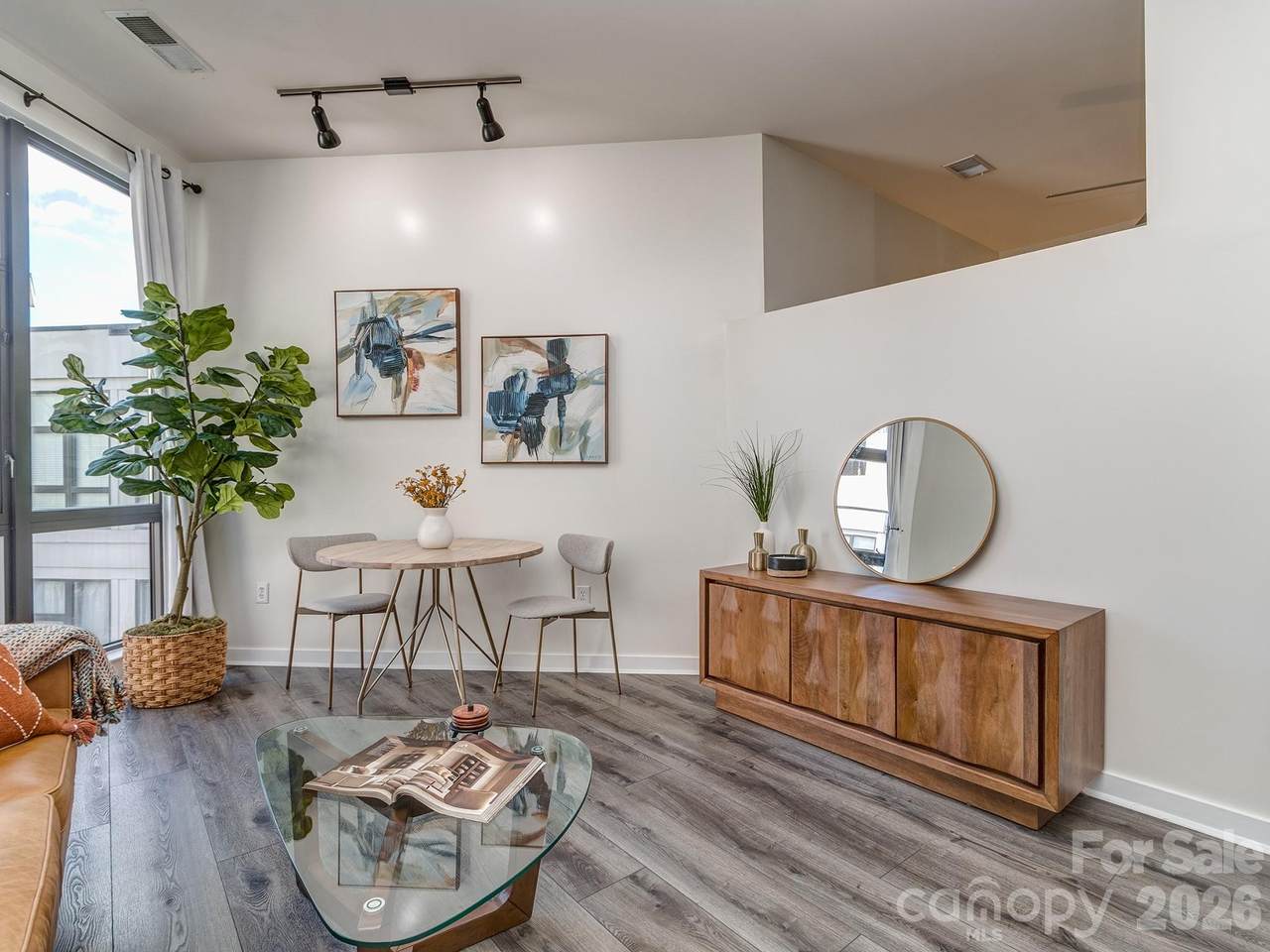 525 Sixth Street - Photo 1