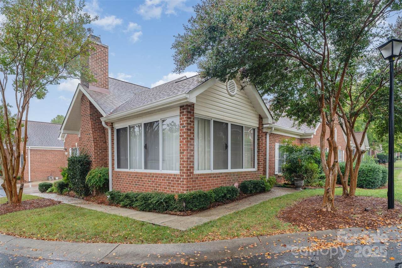 8543 Windsor Ridge Drive - Photo 1