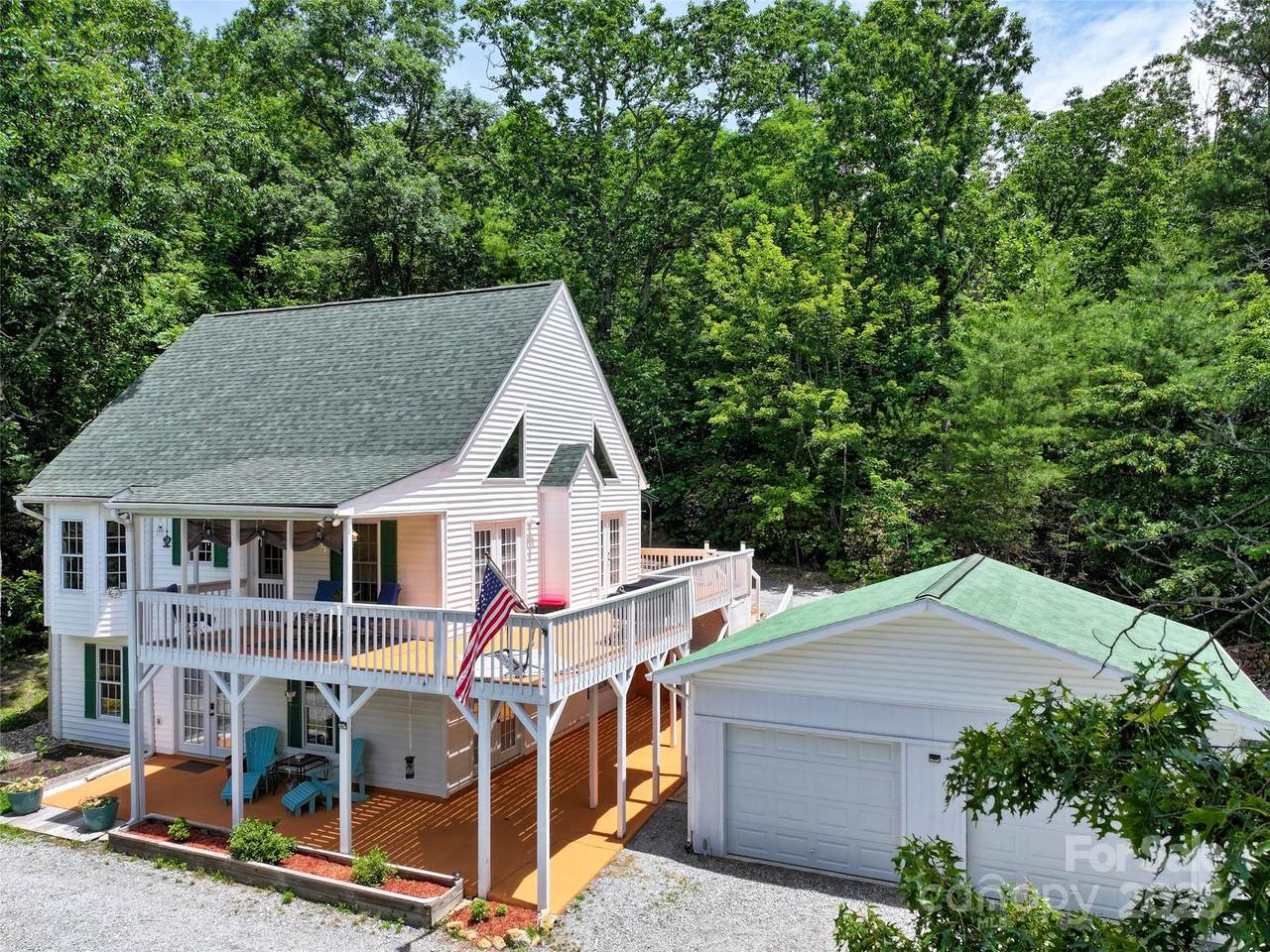 186 Hawks Point Drive - Photo 1