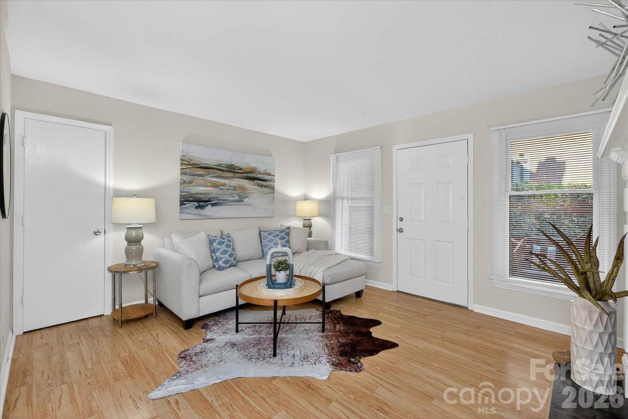 430 Queens Road - Photo 1