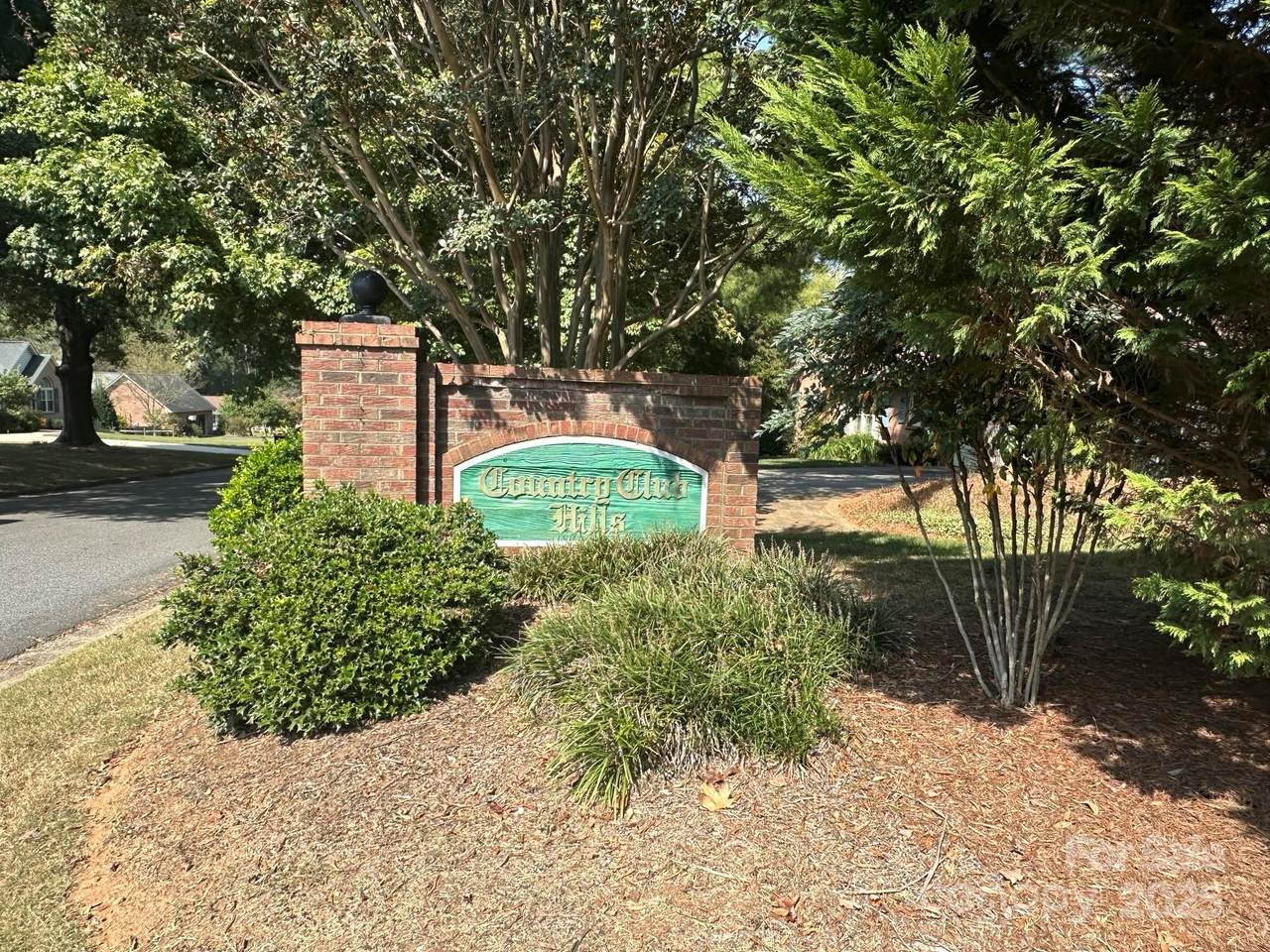 109 Lancaster Court - Photo 1