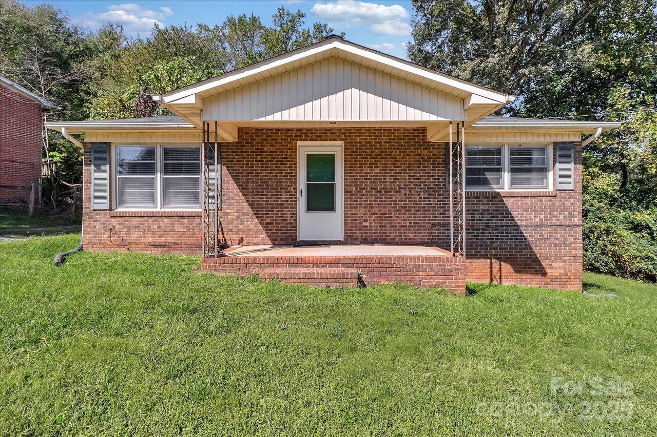 607 Waylen Street - Photo 1