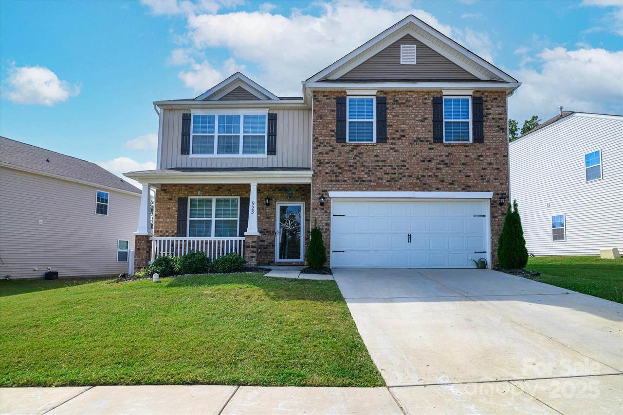 923 Elliott Road - Photo 1