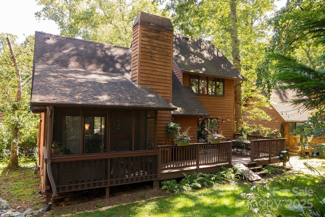 70 Garden Court - Photo 1