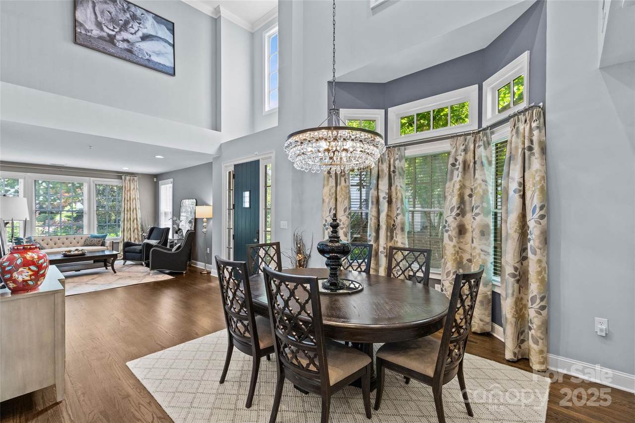 224 Wendover Heights Circle - Photo 1